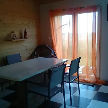 롯지 Domek W Mikolajkach Przy Rezerwacie *